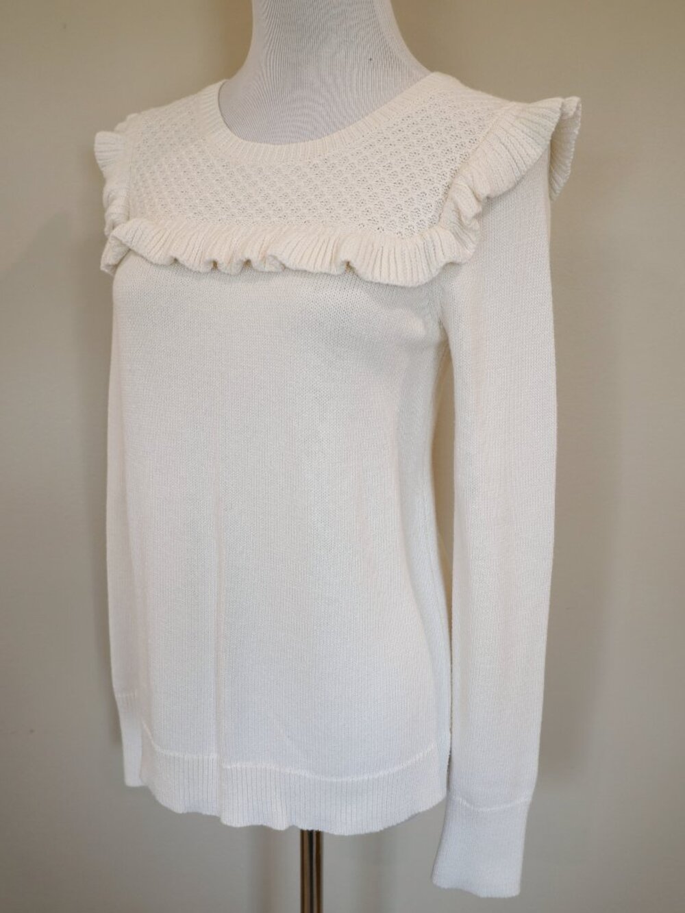 ANN TAYLOR LOFT Size Small Cream Sweater